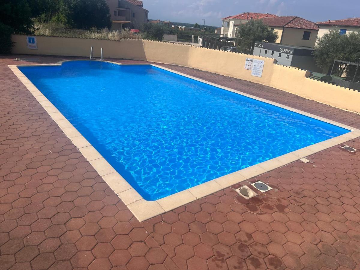Fortuna Apartment Tar-Vabriga Exteriör bild