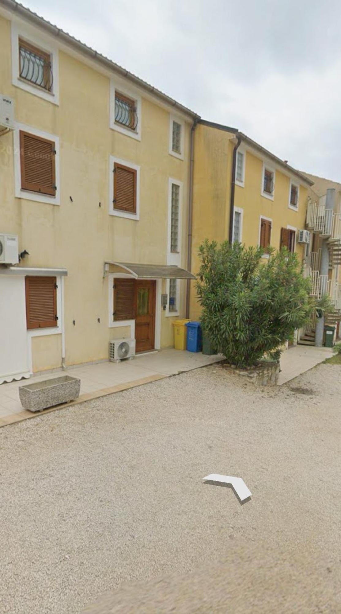Fortuna Apartment Tar-Vabriga Exteriör bild